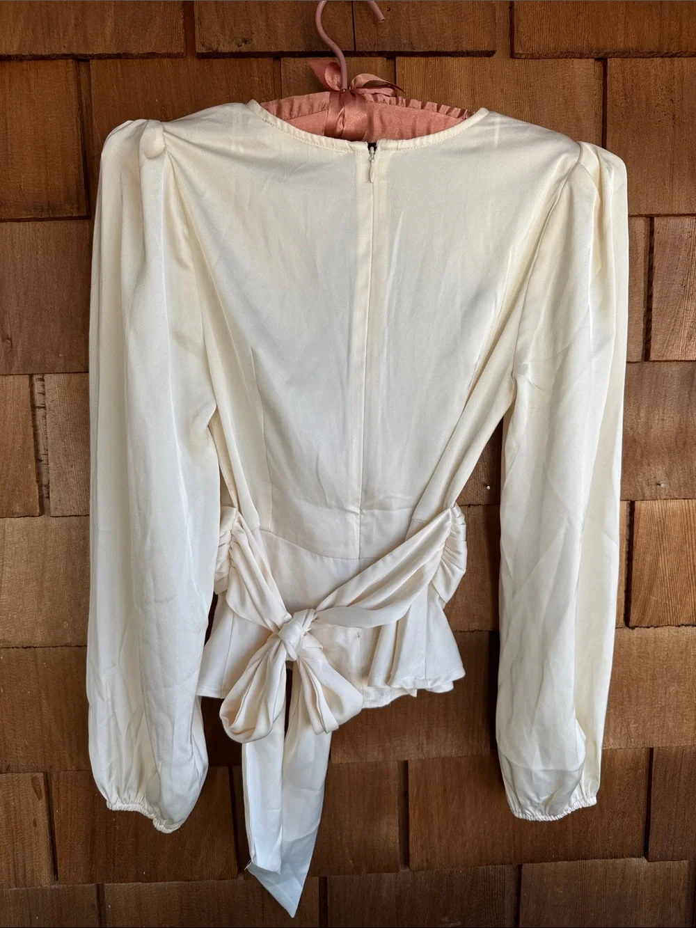 Astr elegant cream